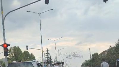 Oktay POLAT/ERZURUM, – ERZURUM’da hafif ticari araçtakiler ile otomobil sürücüsü