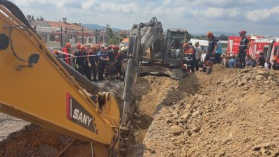 Mert ORDU/İSTANBUL, – TUZLA’da inşaat alanında kanalizasyon kazısı sırasında meydana