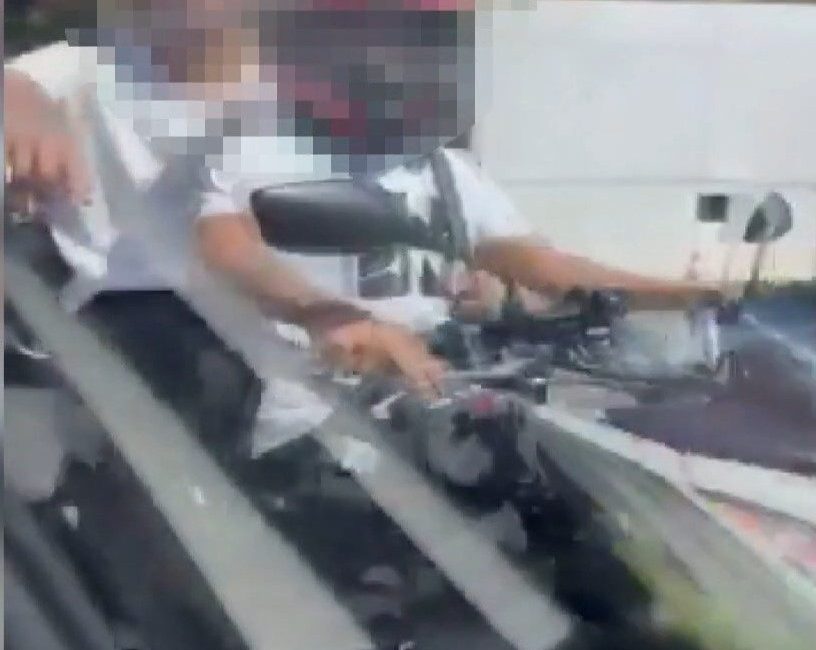 Mert ORDU/İSTANBUL, – ÜSKÜDAR’da motosikletle seyir halindeyken başka bir araca